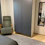 1br Cityapartment Sy5, Free Parking On The Street